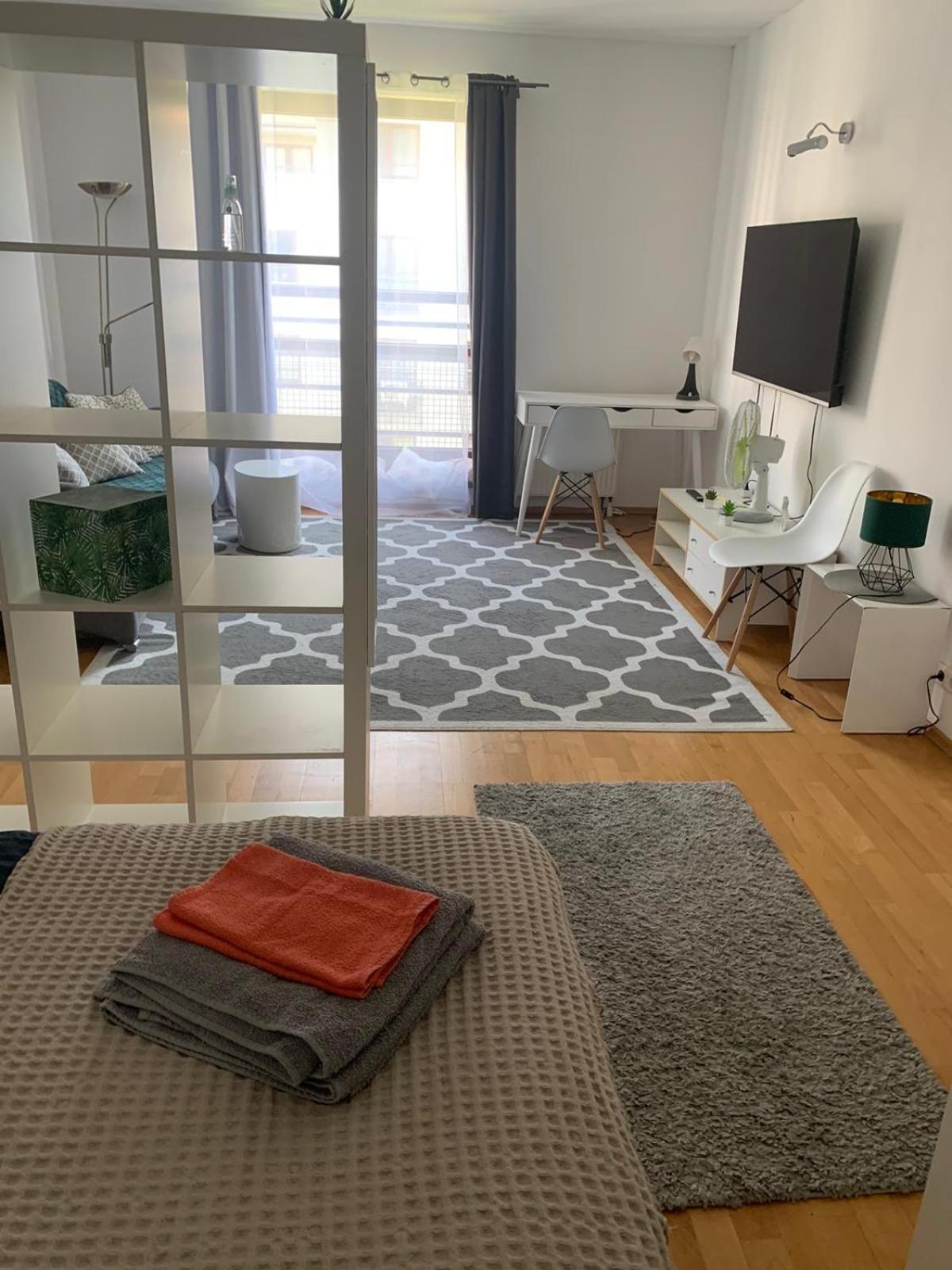 Apartament Francuska Pokoje Rooms Varsovia Exterior foto